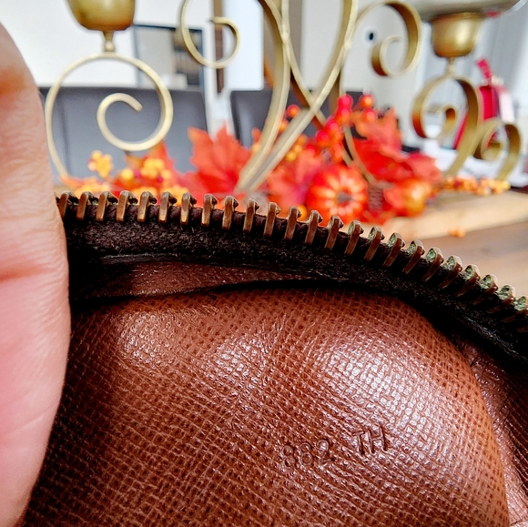 Vintage Dragonne clutch bag - Picture 9 of 9